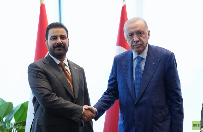 أردوغان والزيدي يتصافحان
