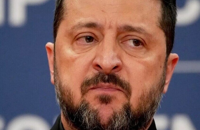 مستشار الرئيس الأمريكي: توقفوا عن التظاهر بأن زيلينسكي حليف جيد