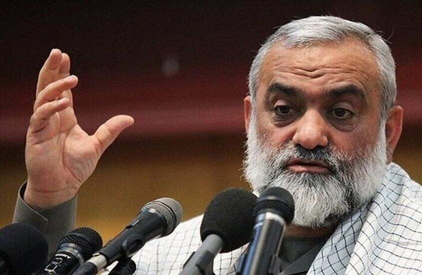 كبير مستشاري قائد الحرس الثوري: أي هجوم بري أمريكي على إيران سينتهي بأسر جنود واشنطن واستسلامها