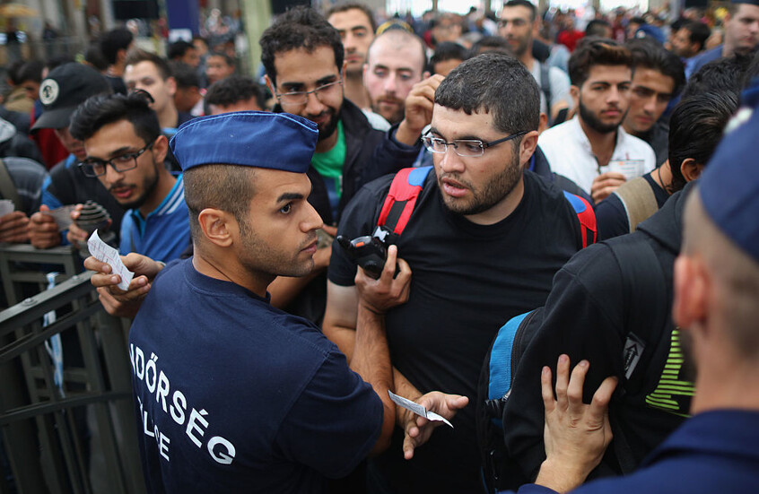 تحالف أوروبي ثلاثي يطالب بتشديد الخناق على الهجرة غير الشرعية