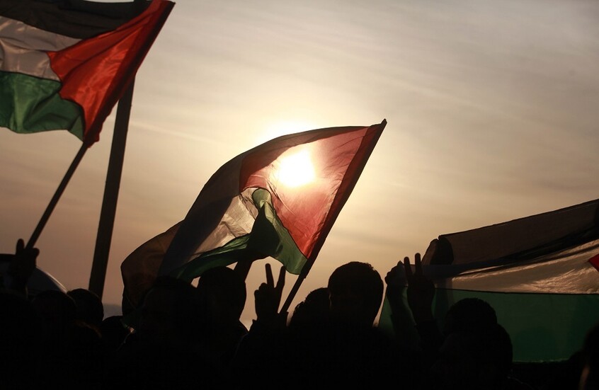 علم فلسطين يرفرف في قطاع غزة