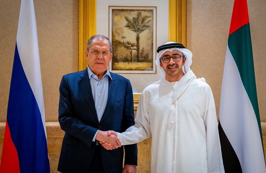 أجرى وزير الخارجية الروسي سيرغي لافروف ووزير الخارجية الإماراتي عبد الله بن زايد آل نهيان خلال محادثات في أبوظبي (صورة أرشيفية)