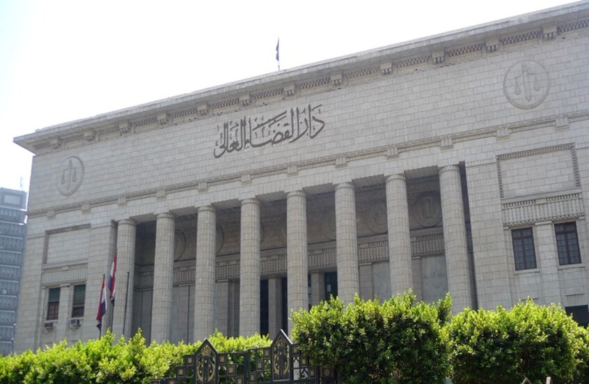 اتهامات بالتزوير والتربح تلاحق مسؤولا حكوميا كبيرا في مصر