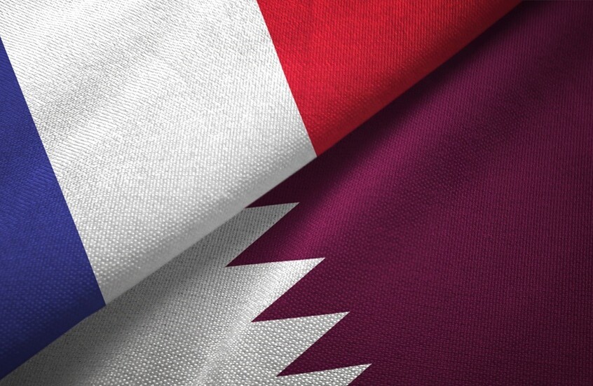 العلمان القطري والفرنسي