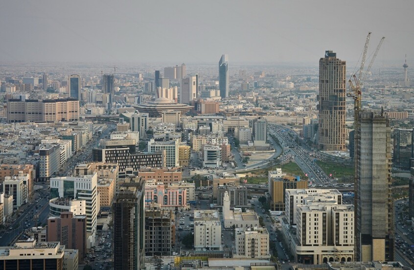 الحوثيون يعلنون استهداف وزارة الدفاع بالرياض وأرامكو ينبع ومطاري فهد وأبها بـ4 عمليات عسكرية نوعية