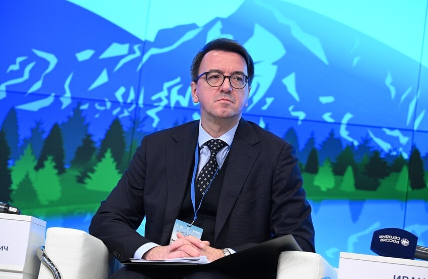 الخارجية الروسية تصف احتجاز السفن بالعمل العدائي من جانب الاتحاد الأوروبي

                  وصف رئيس إدارة الشؤون الأوروبية بوزارة الخارجية الروسية فلاديسلاف ماسلينيكوف احتجاز دول الاتحاد الأوروبي للسفن في بحر البلطيق بالأعمال العدائية والاستفزازية.