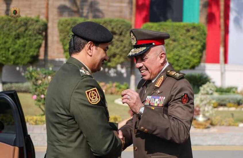 صدام حفتر يصل القاهرة وسط خلاف مصري ليبي بشأن اتفاقية تركيا

                  وصل نائب القائد العام للجيش الليبي صدام حفتر إلى القاهرة الأحد في زيارة رسمية، بعد أيام من تصديق البرلمان الليبي على اتفاقية بحرية مع تركيا أثارت اعتراض مصر ودول في شرق المتوسط.