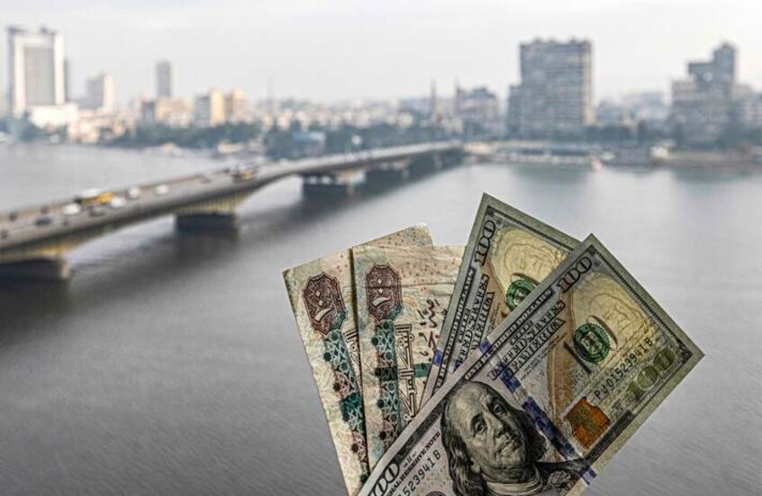 قبل نهاية العام.. مليارات الدولارات تقترب من خزائن مصر

                  تقترب مصر من الحصول على تمويلات دولية بقيمة 2.3 مليار دولار، مع اقتراب المراجعة الأخيرة لبرنامجها مع صندوق النقد الدولي، التي ستحدد مصير الدفعات المتبقية قبل نهاية العام.