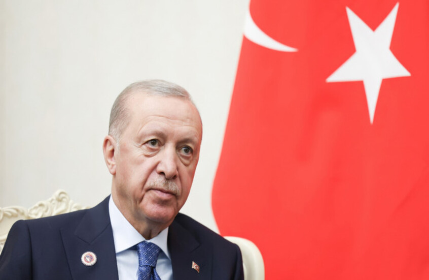 أردوغان: اعتراضات الاتحاد الأوروبي على مذكرة التفاهم بين تركيا وليبيا تفتقر للأساس قانوني

                  وصف الرئيس التركي رجب طيب أردوغان اعتراضات الاتحاد الأوروبي على مذكرة التفاهم بين تركيا وليبيا بشأن ترسيم مناطق الصلاحية البحرية بأنها تفتقر للأساس قانوني.