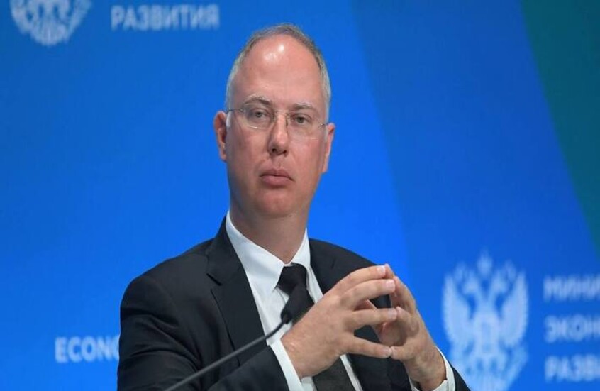 دميترييف: على بيروقراطيي أوروبا وبريطانيا الاقتداء بترامب ونهجه الإنساني الساعي للسلام