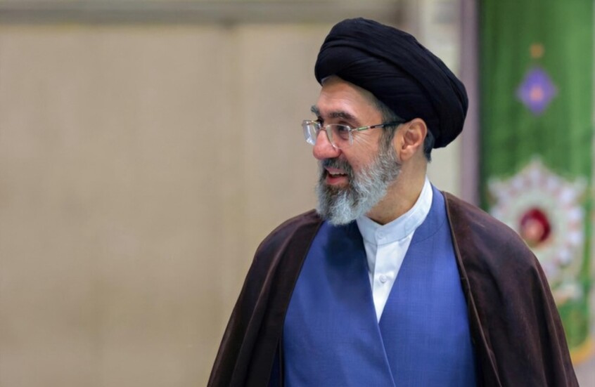 رئيس البرلمان الايراني يكشف عن تفاصيل اللقاء مع المرشد خامنئي
