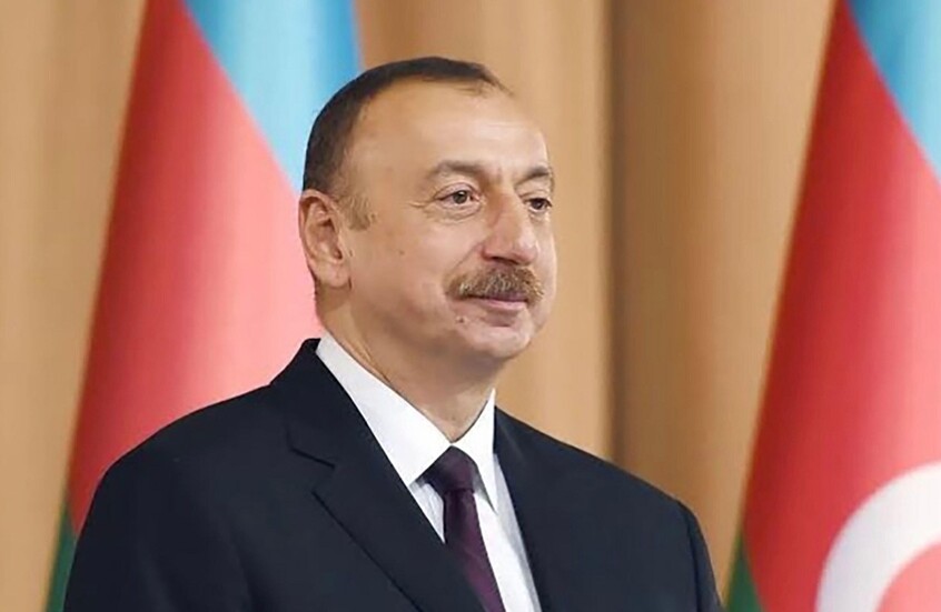 إعلام أذربيجاني: علييف لن يحضر قمة منظمة الدول التركية في أنقرة اليوم

                  يغيب رئيس أذربيجان إلهام علييف عن القمة الثالثة عشرة لمنظمة الدول التركية المقررة في أنقرة اليوم الجمعة، بسبب التزامات سابقة في جدول أعماله، حسبما أفاد موقع "ريبورت" الأذربيجاني.