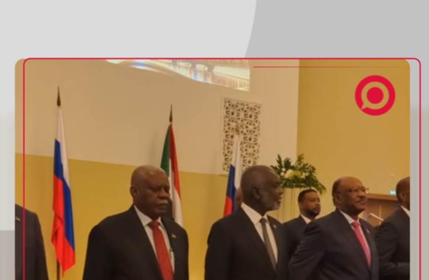 البرهان يلتقي أفراد الجالية السودانية في جامعة العلوم الإنسانية بموسكو