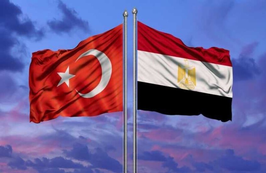 دبلوماسي تركي يعلق على الخلافات مع مصر

                  قال السفير التركي لدى مصر، صالح موطلو شن، إن القاهرة شريك طبيعي لتحالف مكة، مؤكدا أن انضمامها الرسمي إلى التحالف قرار سيادي ، وأن أنقرة سترحب بمشاركتها.