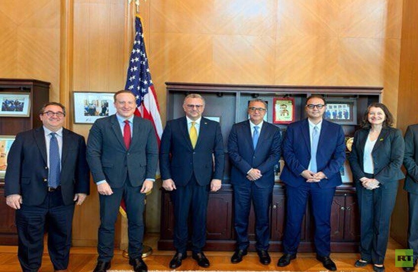 تحرك أمريكي جديد بشأن ليبيا.. لماذا تبحث واشنطن مع القاهرة التطورات الأمنية والسياسية في البلاد؟

                  تتواصل التحركات الدبلوماسية الأمريكية بشأن الملف الليبي، مع دخول القاهرة على خط المشاورات الأخيرة بين واشنطن وعدد من الأطراف الإقليمية في ظل تعثر مسار التسوية واستمرار الانقسام.