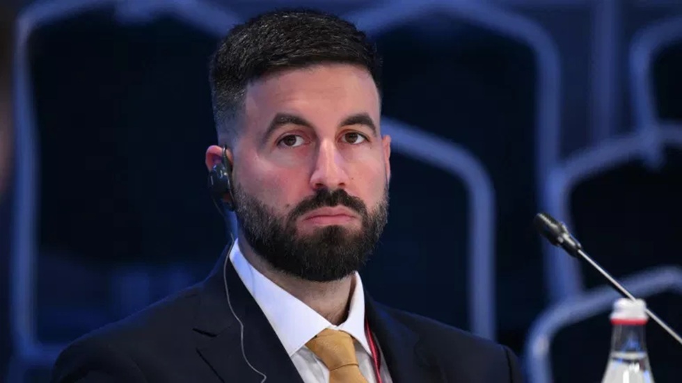 صحفي أمريكي انضم إلى قوات "أحمد" الروسية يروي تفاصيل تدريبه العسكري