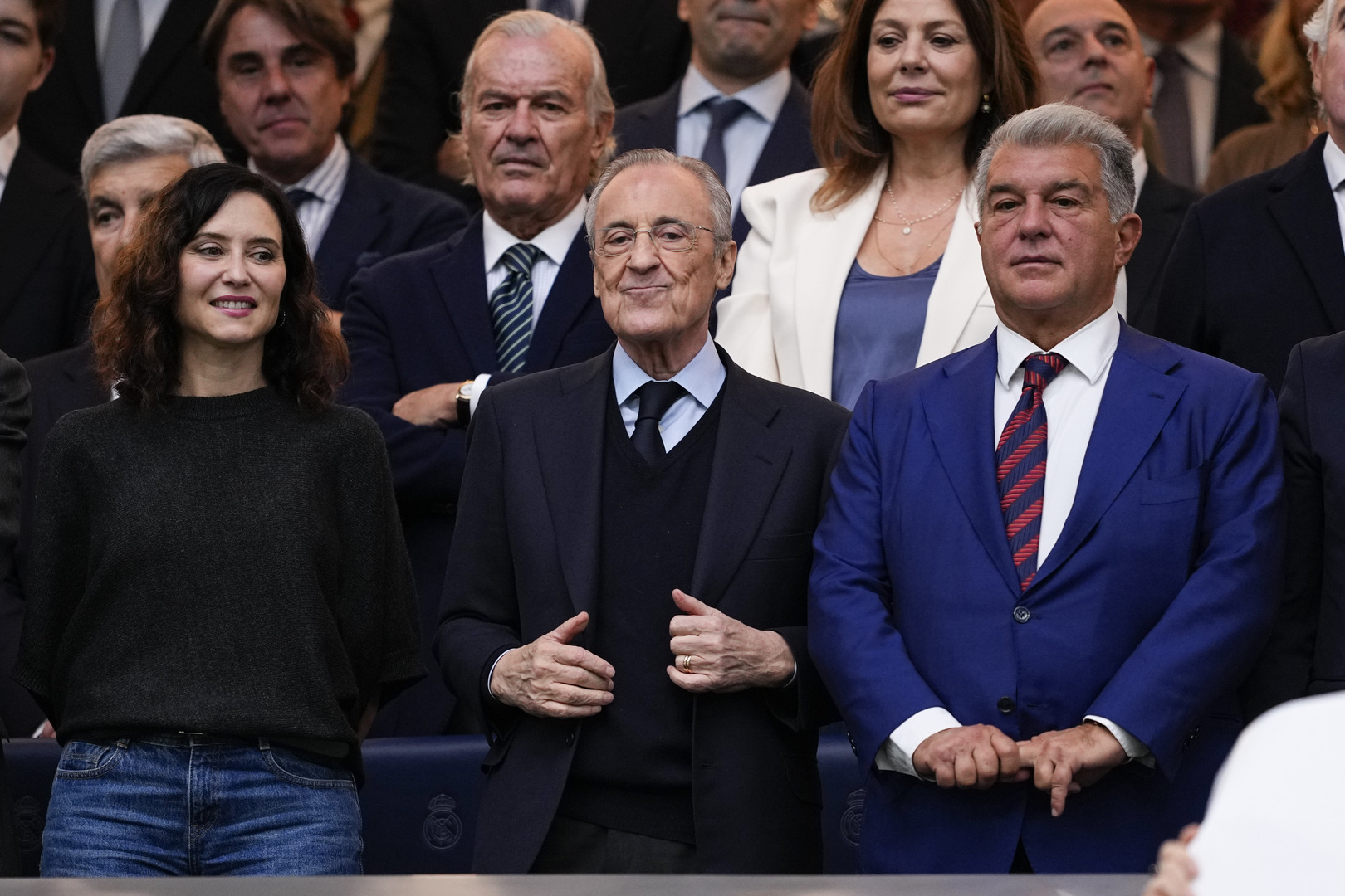 قطيعة إدارية تسبق الكلاسيكو.. رئيس ريال مدريد يغيب عن مواجهة برشلونة فلماذا؟!