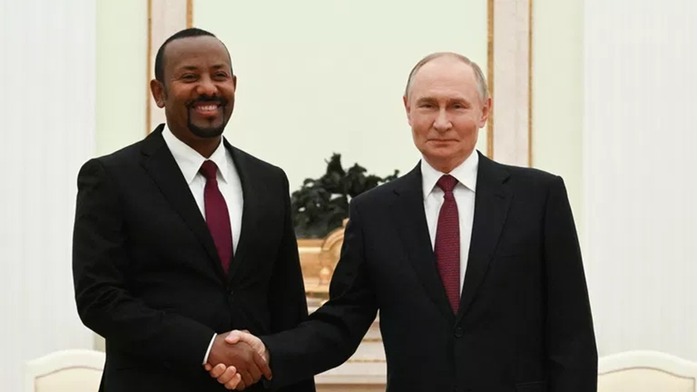 بوتين وآبي أحمد يبحثان تعزيز التعاون النووي والتجارة بين روسيا وإثيوبيا
