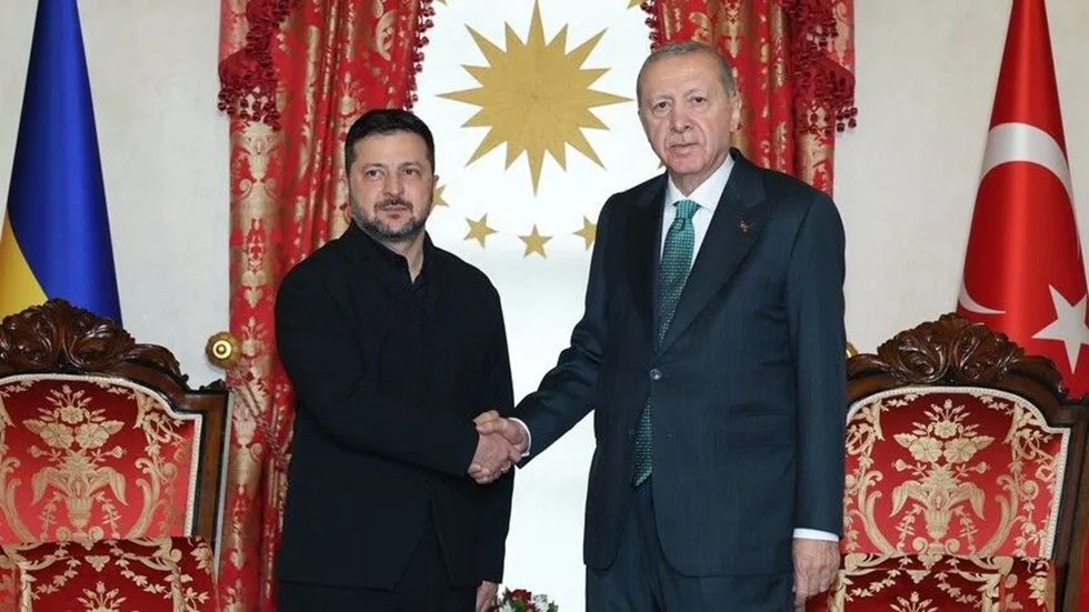أردوغان يدعو لوقف الهجمات على السفن في البحر الأسود ويعلن موقفه من سعي ترامب لوقف حرب أوكرانيا