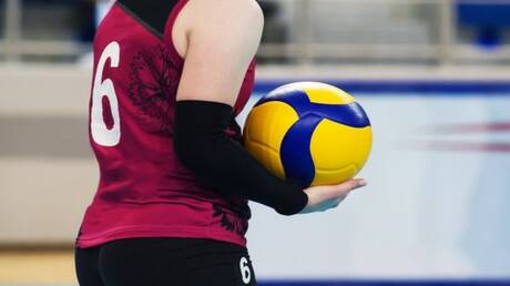 من الملاعب إلى 