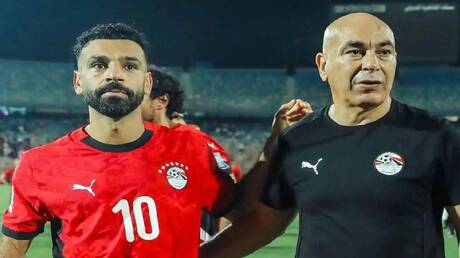 نجم الزمالك السابق يشن هجوما لاذعا على حسام حسن ويطالب بحماية محمد صلاح (فيديو)
