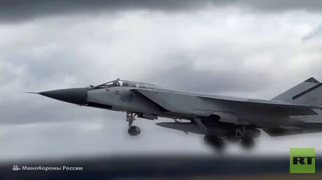 تدريب أطقم طائرات الـ"MiG-31" خلال المناورات الاستراتيجية "تسينتر-2026"