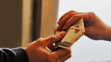 مطالب في مصر بالكشف عن مؤشرات الفساد بعد تراجع البلاد