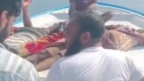 إصابة ثلاثة أشخاص بهجوم مسيّرة على قارب صيد جنوب إيران