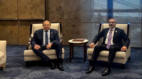 لافروف وفيدان يعقدان لقاء على هامش قمة 