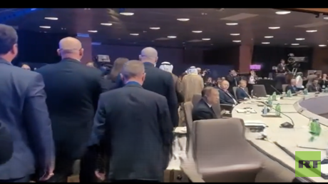 بينها إيران وتركيا والسعودية.. وفود تنسحب من قمة 