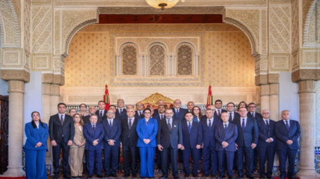 برئاسة المنصوري .. أول حكومة مغربية تراسها امرأة بـ 32 عضوا و7 نساء وحقيبة للذكاء الاصطناعي