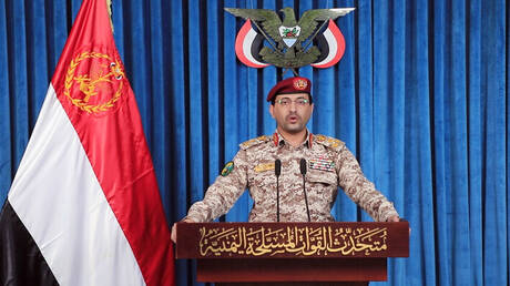الحوثيون: نجدد تحذيرنا من استخدام مطار الملك خالد في الرياض كونه هدفا عسكريا لقواتنا ولن يكون آمنا
